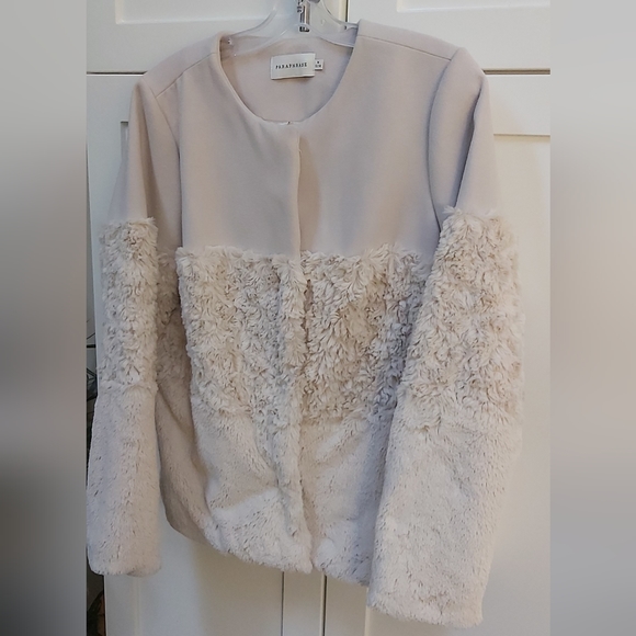 Paraphrase faux fur jacket - Picture 2 of 8